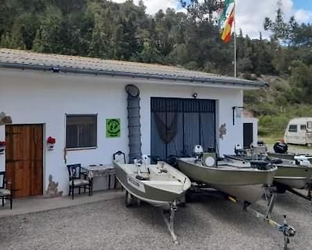R U Ready Fishing, River Ebro เมกิเนนซา ภายนอก รูปภาพ